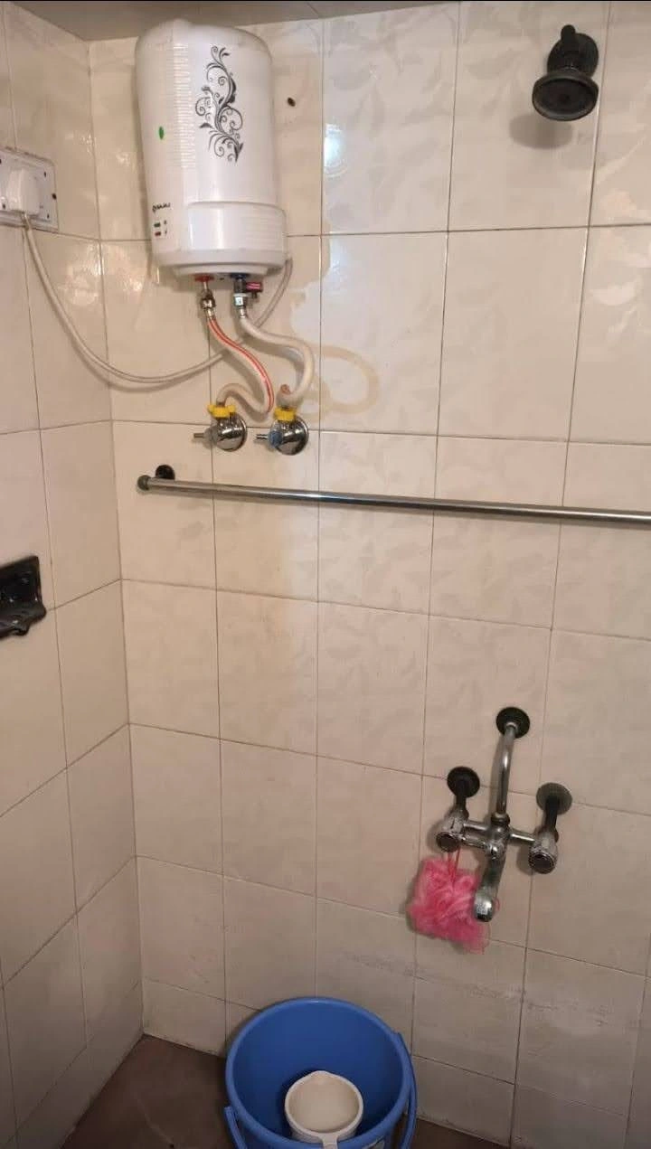 1 BHK Flat for Rent in Aksharsdham building , Malad West